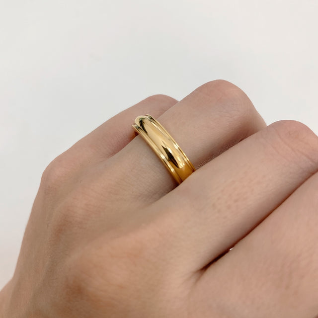 Shell Titanium Engagement Ring