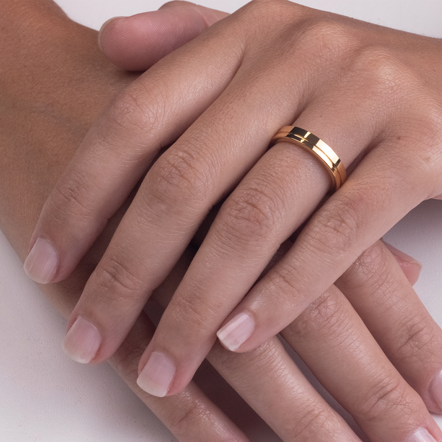 Aliança de Tungstênio Brooklyn Dourado Brilho 5mm